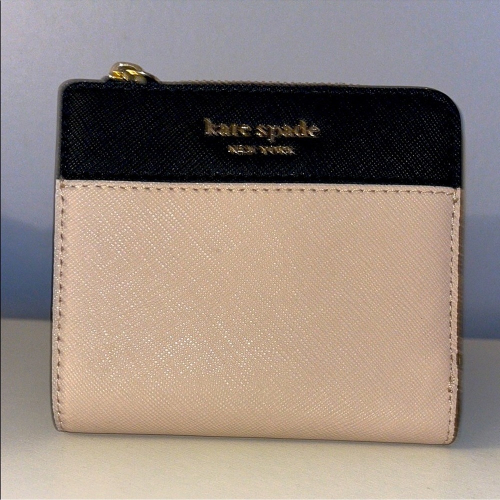 Kate Spade Black and Cream Leather Wallet EUC